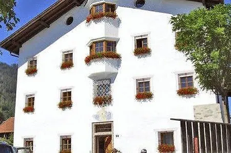 Schlossl Apartment *